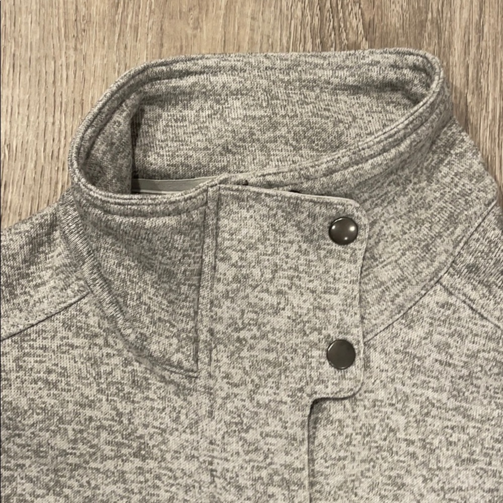 EUC Women’s Patagonia Jacket - Picture 5 of 6